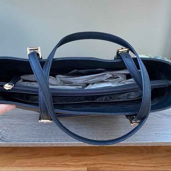 New Michael Kors LG Jet Set Pocket Tote - Picture 5 of 11